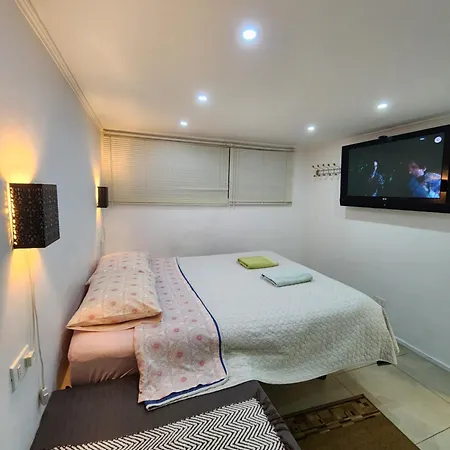 Lomas Suites